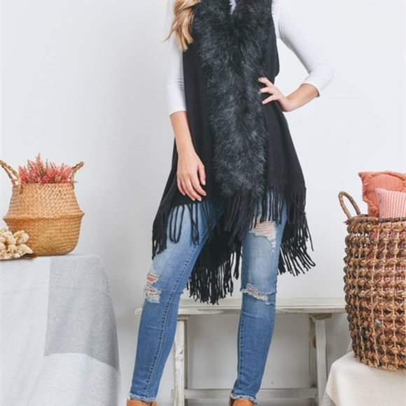 BLACK FAUX FUR TRIM FRINGE SWEATER VEST - Picture 4 of 7